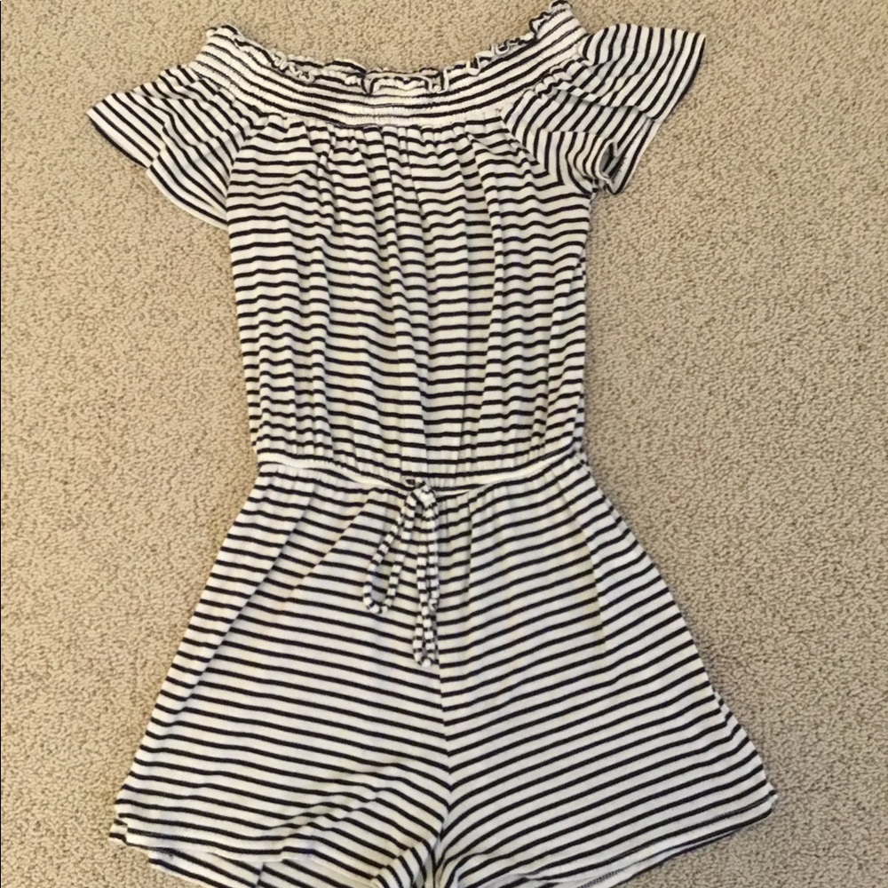 Tilly’s LA Hearts SUPER COMFORTABLE Romper